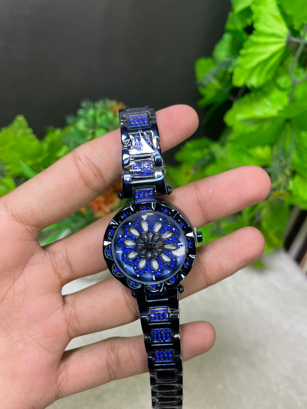 Ladies Rim Watch - Rotating Dial