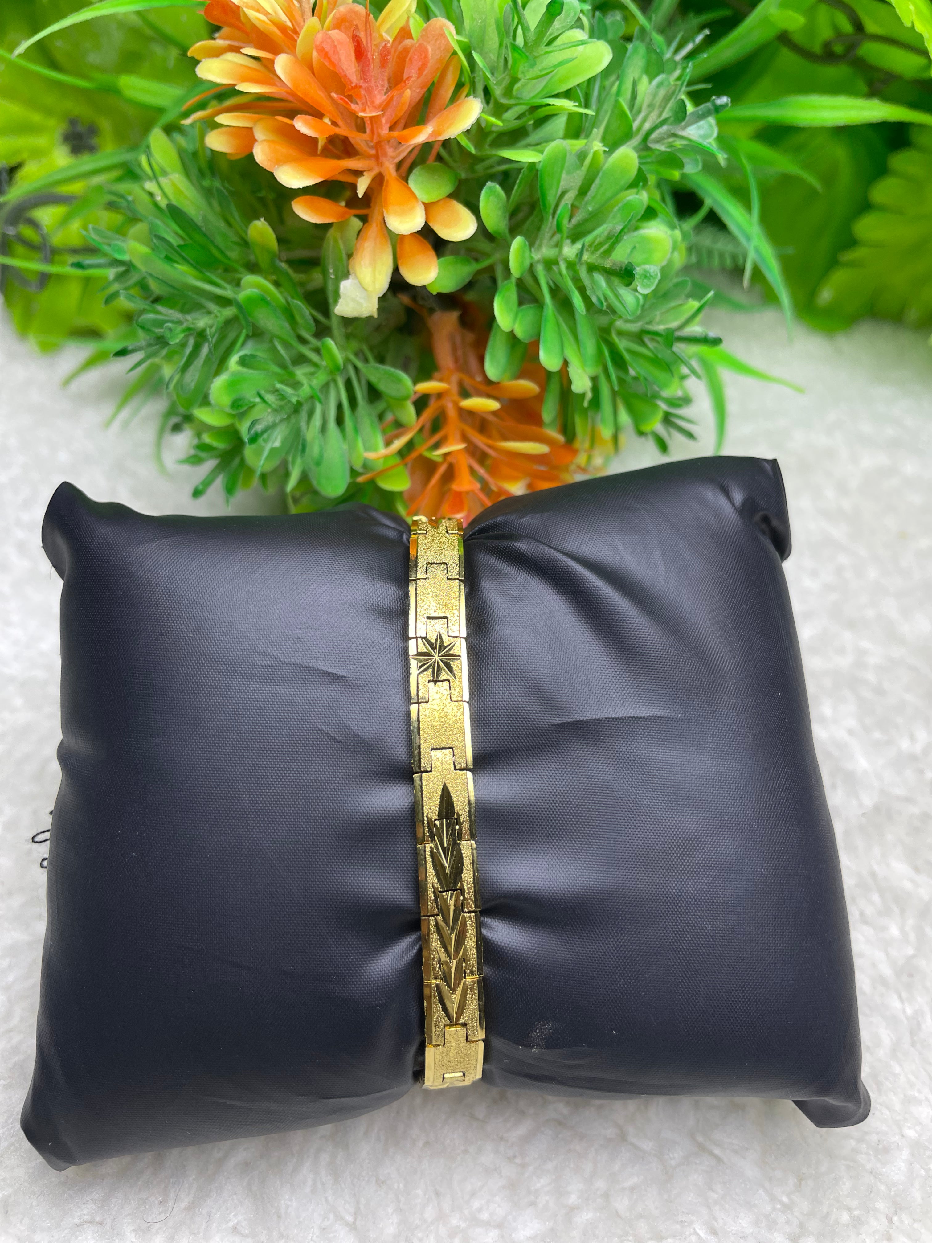 Ladies Shiney Bracelet