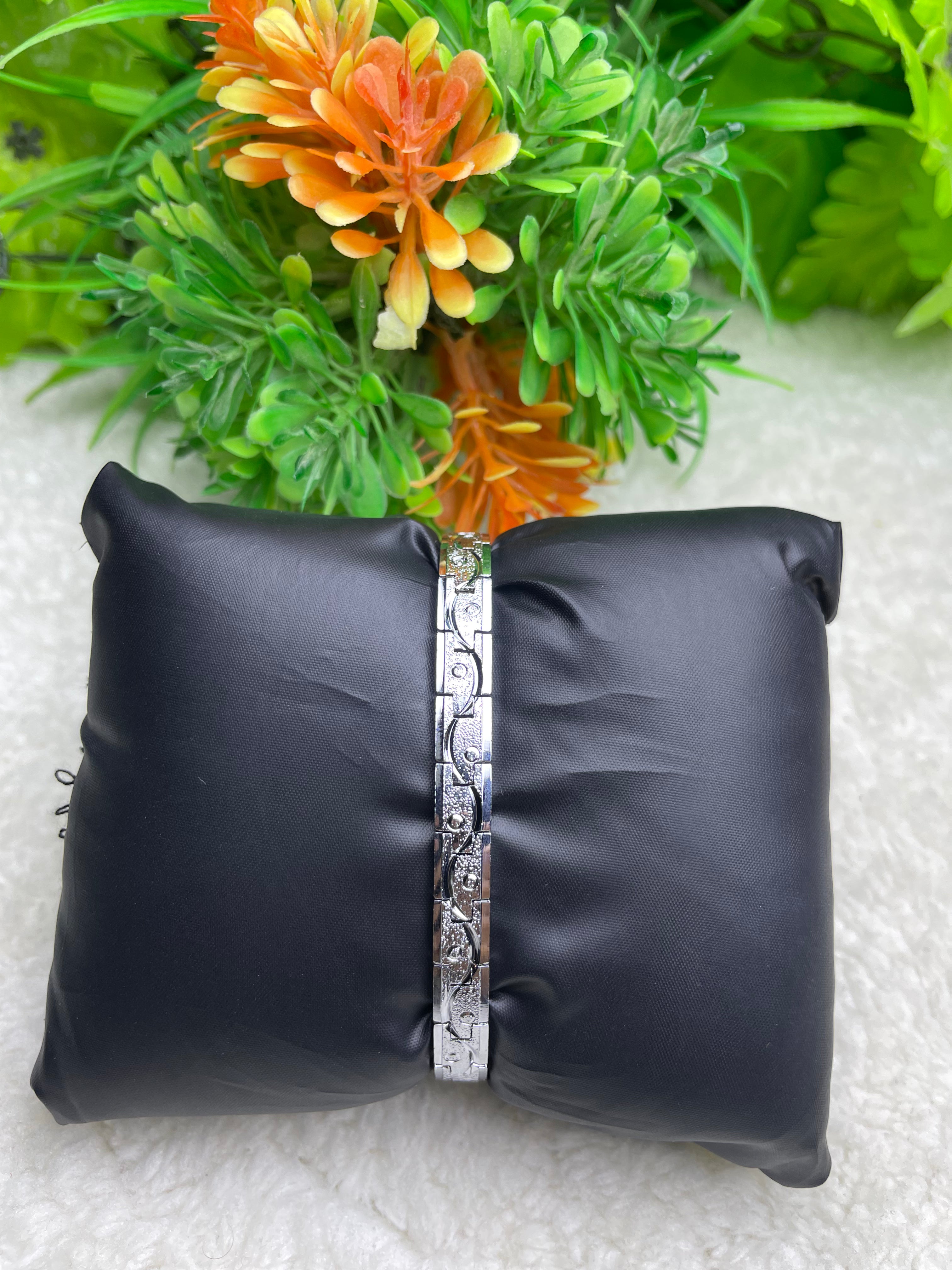 Ladies Shiney Bracelet